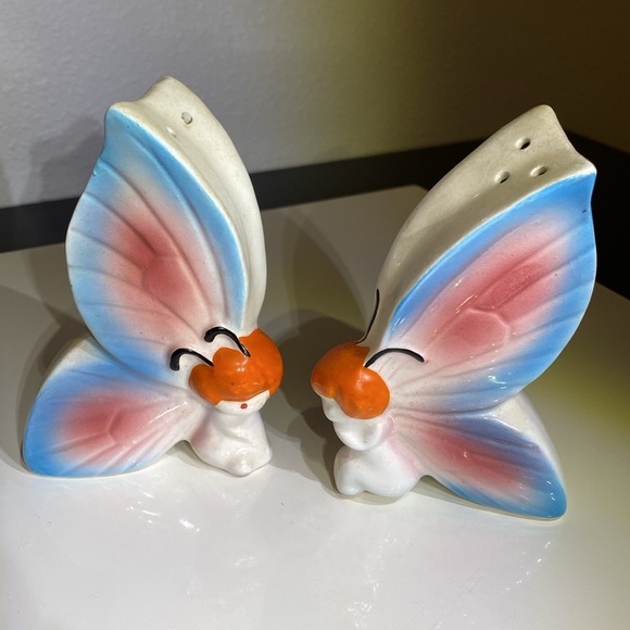 Vintage Japan Pixie Fairy Butterfly Salt & Pepper Shakers - Picture 8 of 10